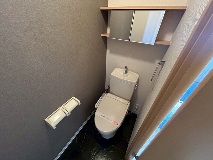 物件内観写真11　(トイレ)