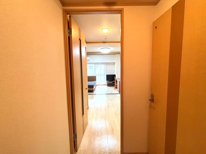 物件内観写真21　(廊下)