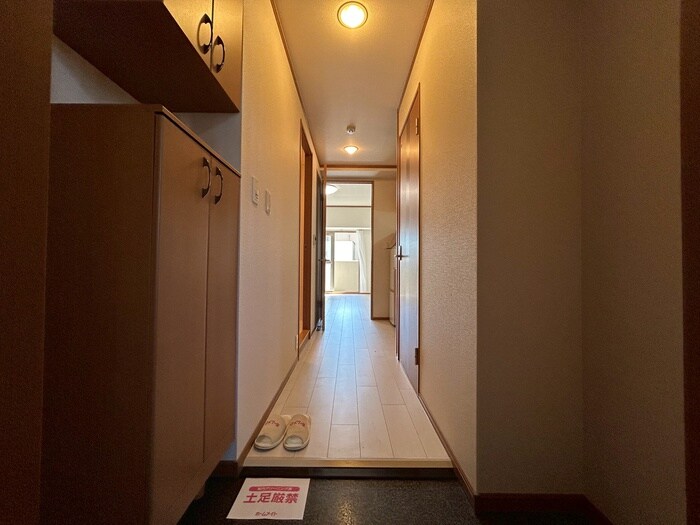 物件内観写真22　(玄関)