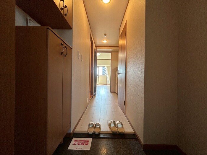 物件内観写真22　(玄関)