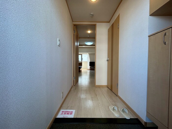 物件内観写真22　(玄関)