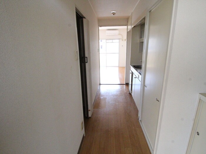 物件内観写真20　(廊下)