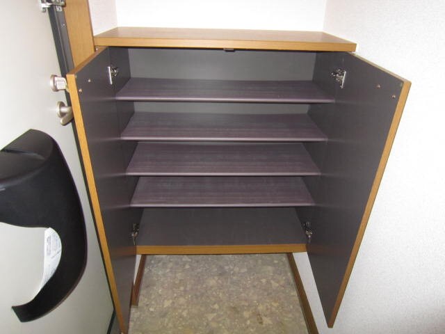 物件内観写真7　(靴箱)