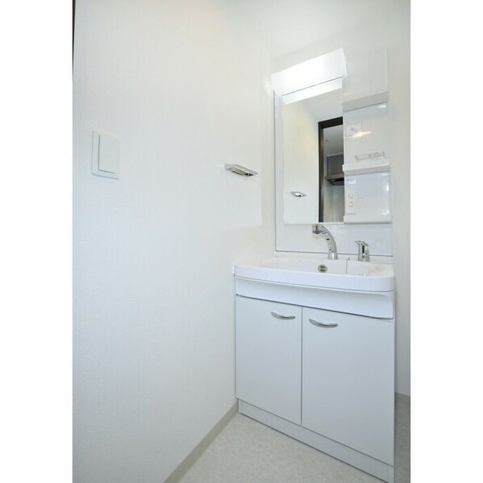 物件内観写真12　(洗面)