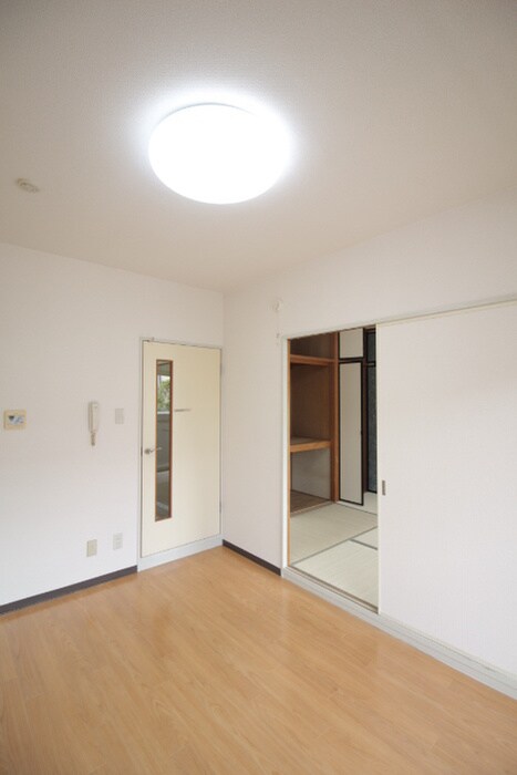 物件内観写真5　(居室)