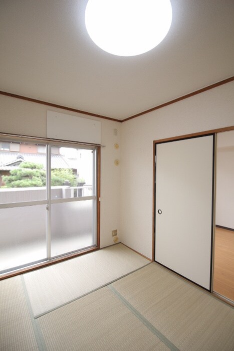 物件内観写真16　(居室)