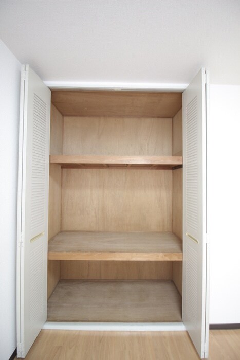 物件内観写真18　(収納)