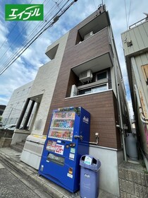 アジュール鶴舞の外観写真