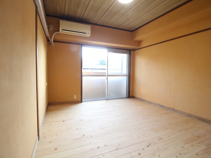 物件内観写真10　(居室)