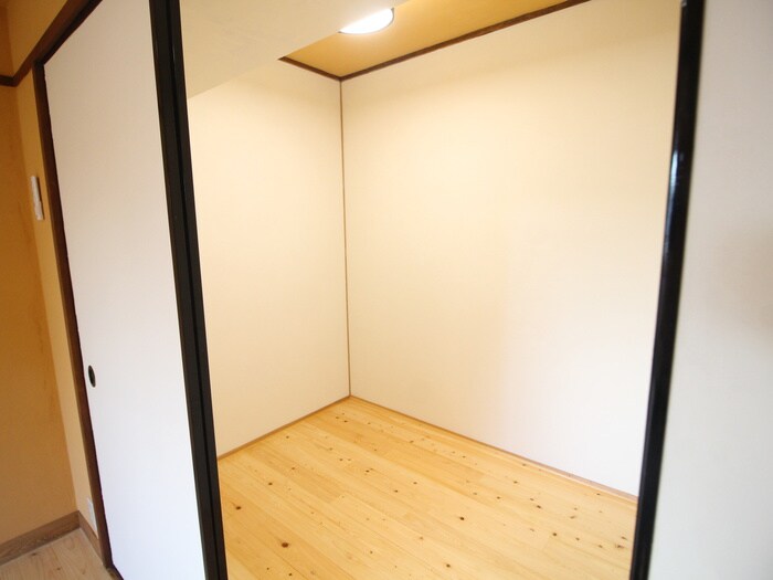 物件内観写真11　(収納)