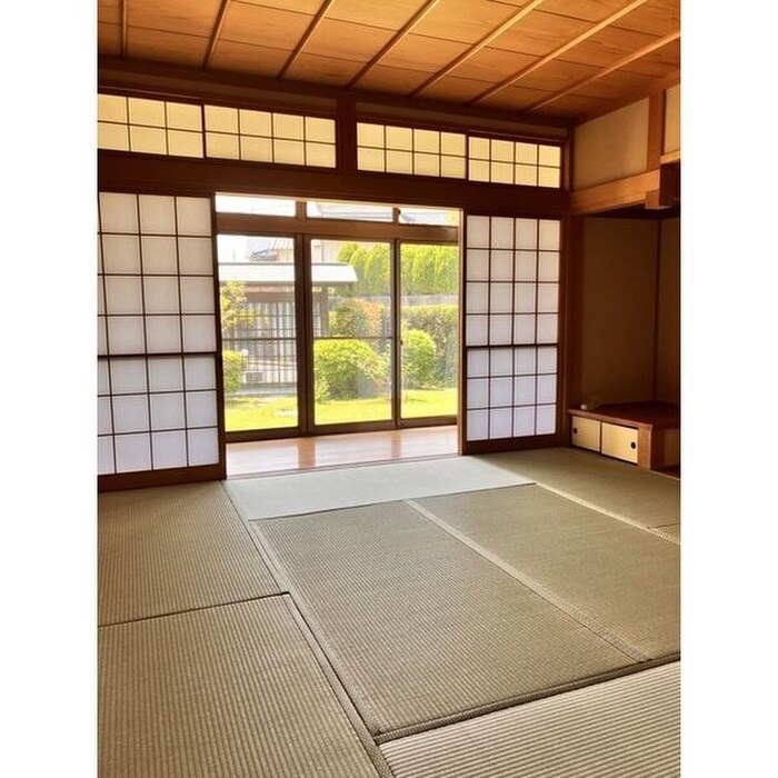 物件内観写真3　(居室)