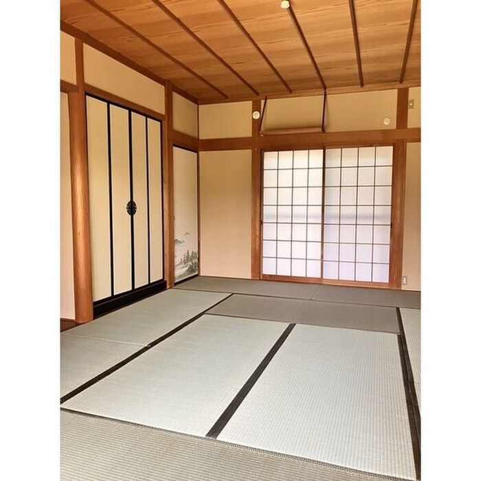 物件内観写真4　(居室)