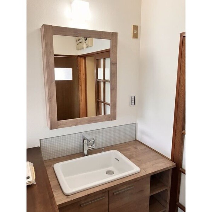 物件内観写真8　(洗面)