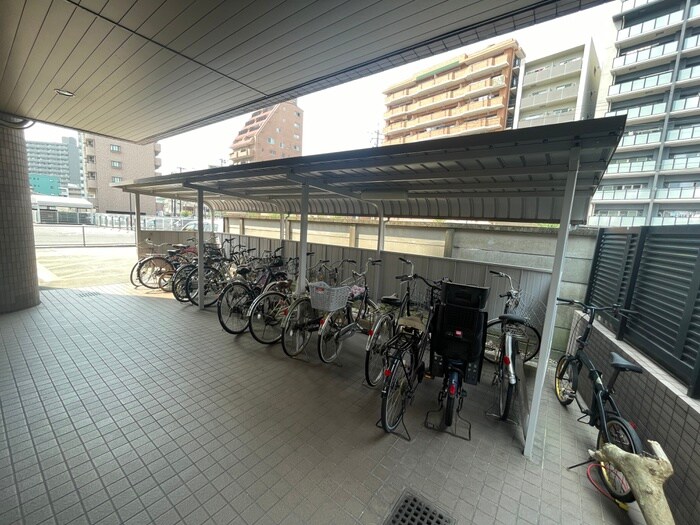 物件外観写真5　(駐輪場)