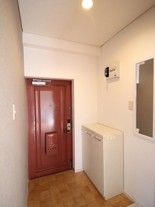 物件内観写真14　(玄関)