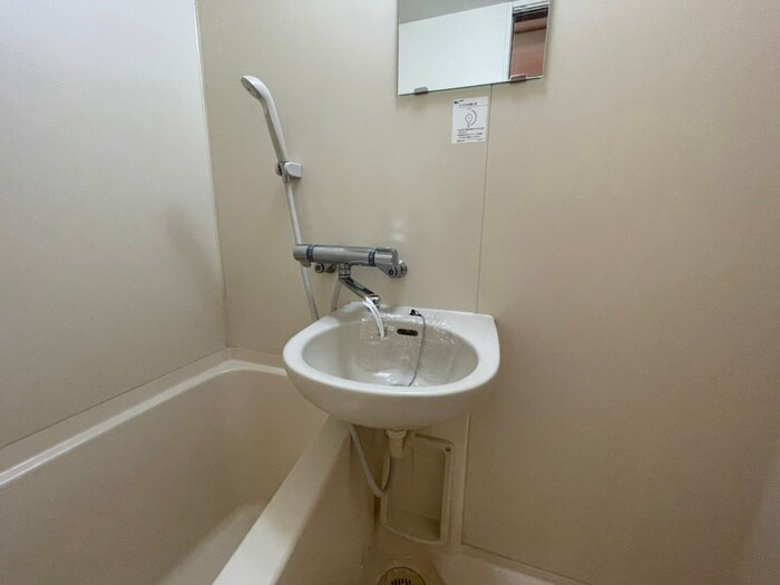 物件内観写真10　(洗面)