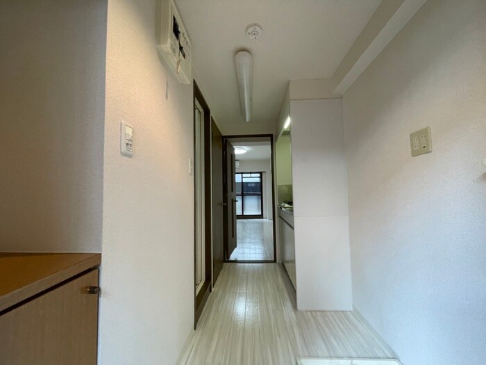 物件内観写真17　(廊下)