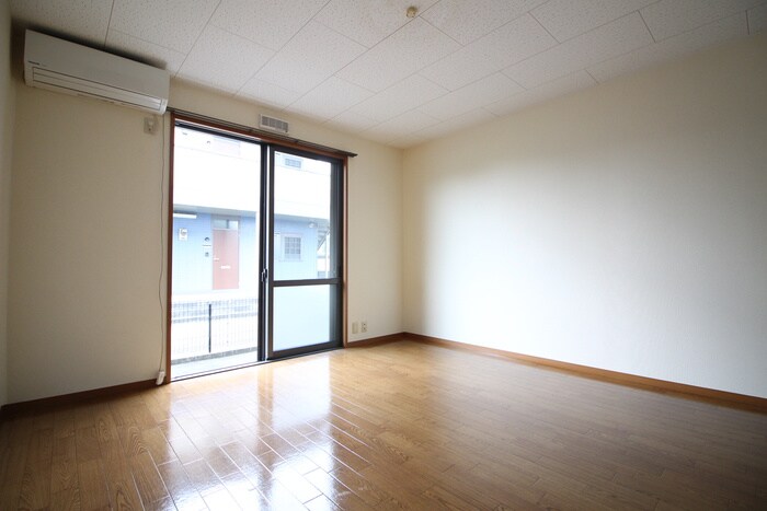 物件内観写真5　(居室)