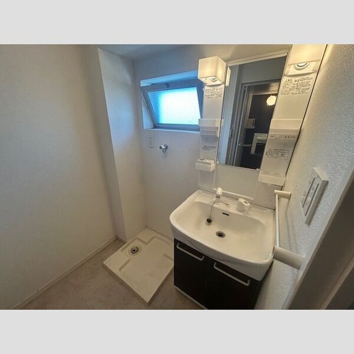 物件内観写真12　(洗面)