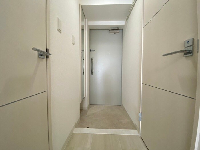 物件内観写真15　(玄関)