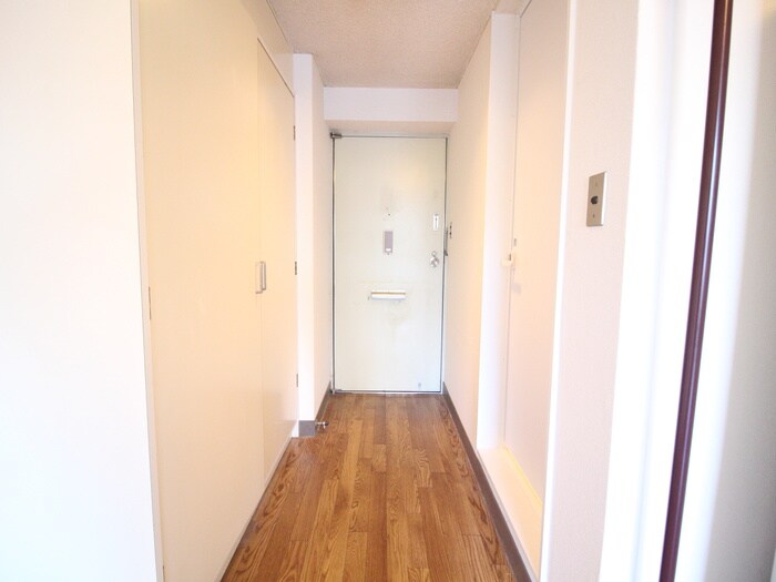 物件内観写真13　(廊下)