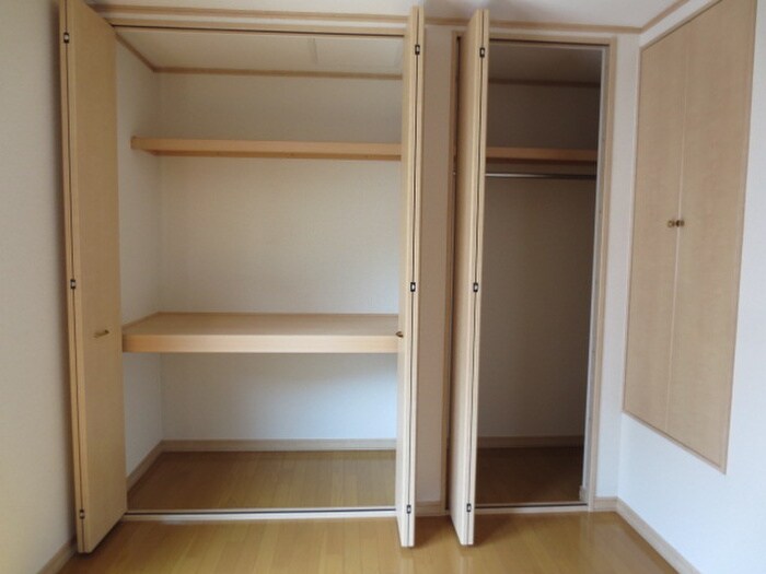 物件内観写真16　(収納)