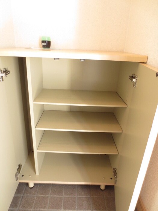 物件内観写真18　(靴箱)