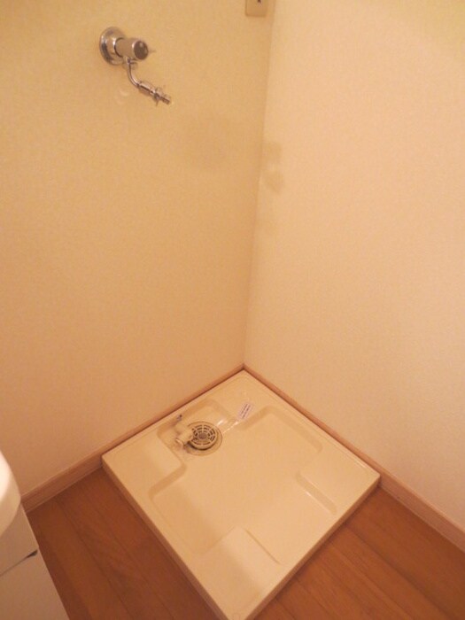 物件内観写真20　(洗濯機置場)