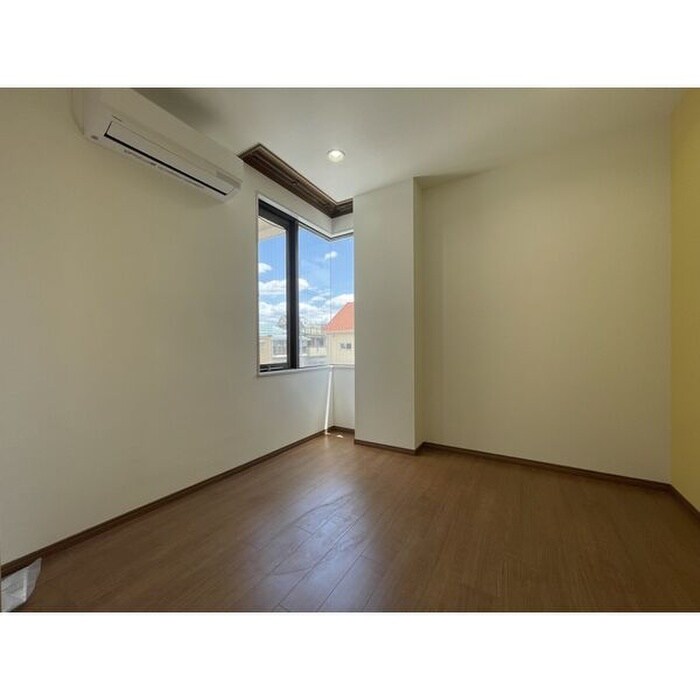 物件内観写真2　(居室)