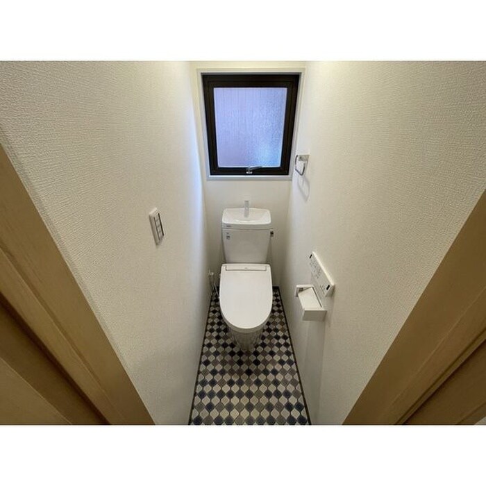 物件内観写真5　(トイレ)