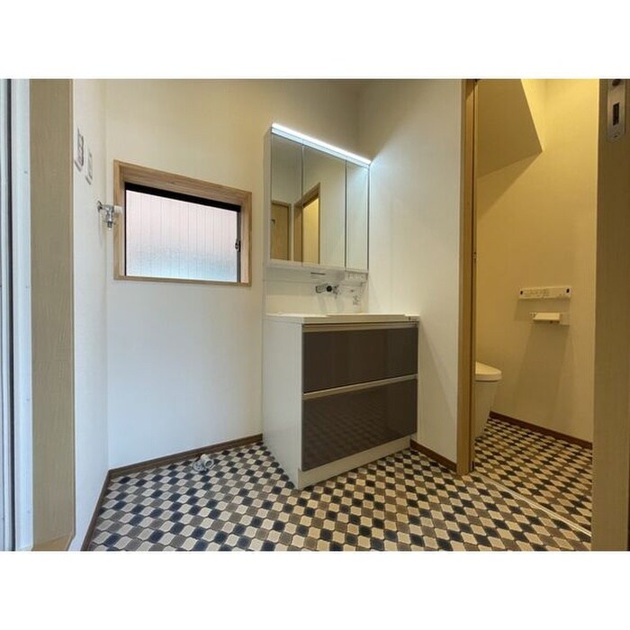 物件内観写真6　(洗面)