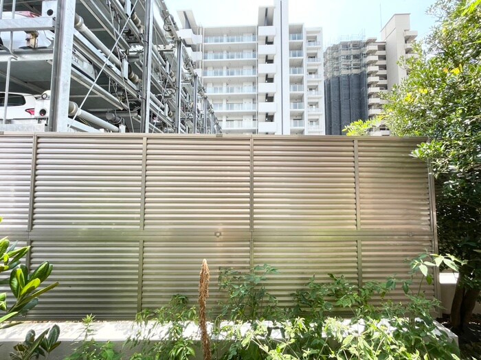 物件内観写真16　(室内からの展望)