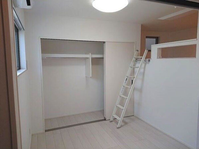 物件内観写真13　(収納)