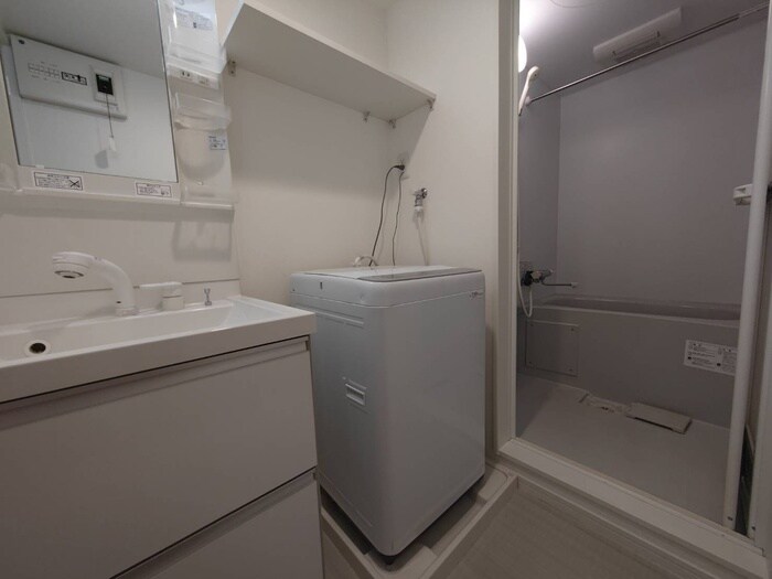 物件内観写真15　(洗濯機置場)