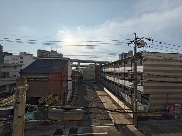 物件内観写真20　(室内からの展望)