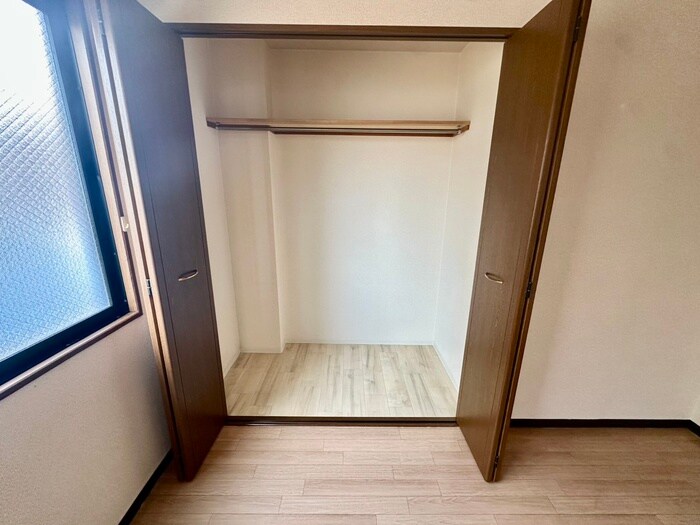 物件内観写真12　(収納)