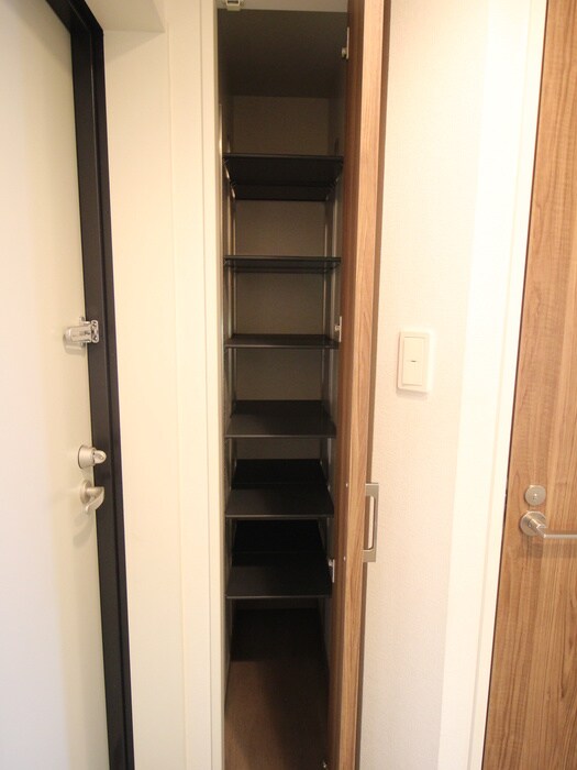 物件内観写真15　(靴箱)