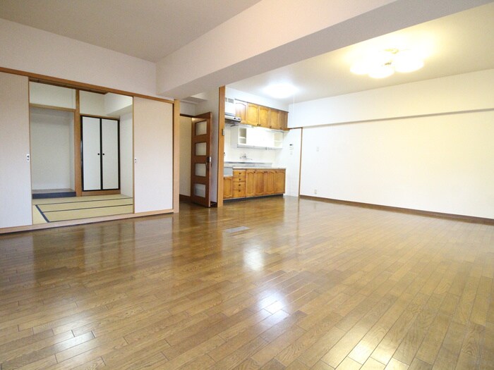 物件内観写真8　(居室)