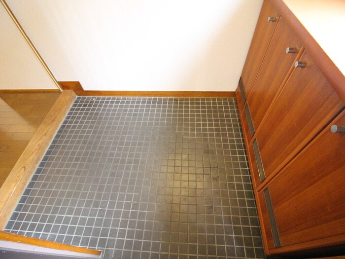 物件内観写真18　(玄関)