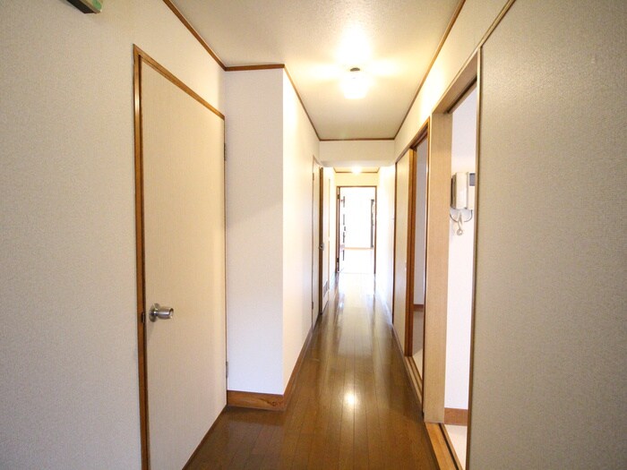 物件内観写真20　(廊下)