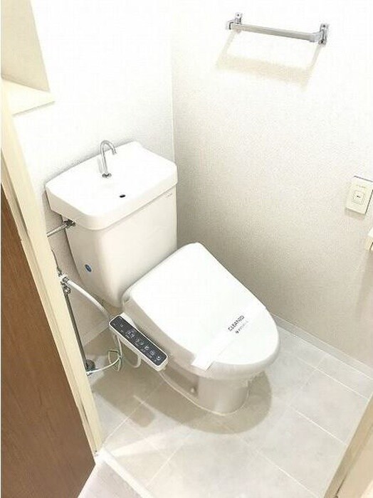 物件内観写真9　(トイレ)