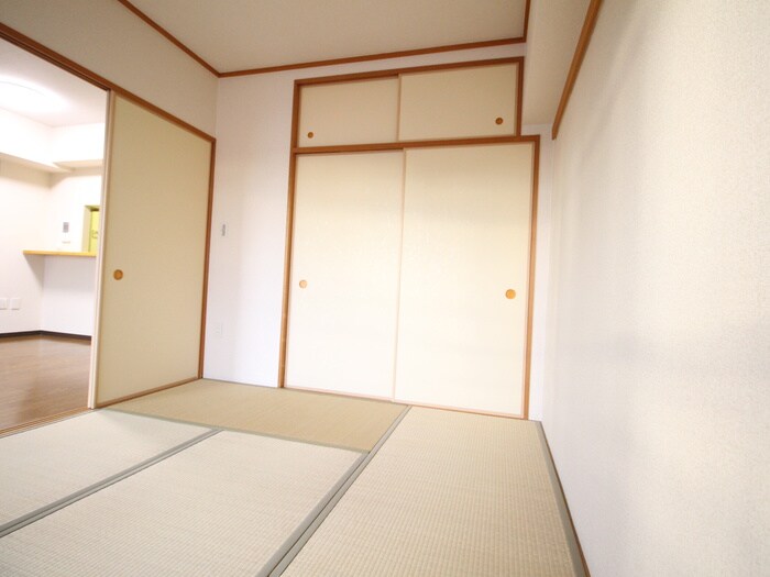 物件内観写真9　(居室)