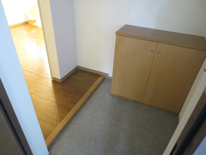 物件内観写真15　(玄関)