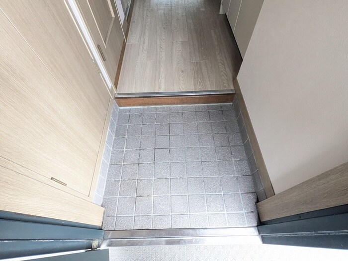 物件内観写真15　(玄関)