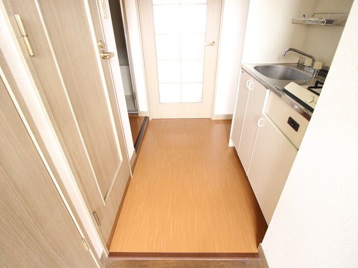 物件内観写真16　(廊下)