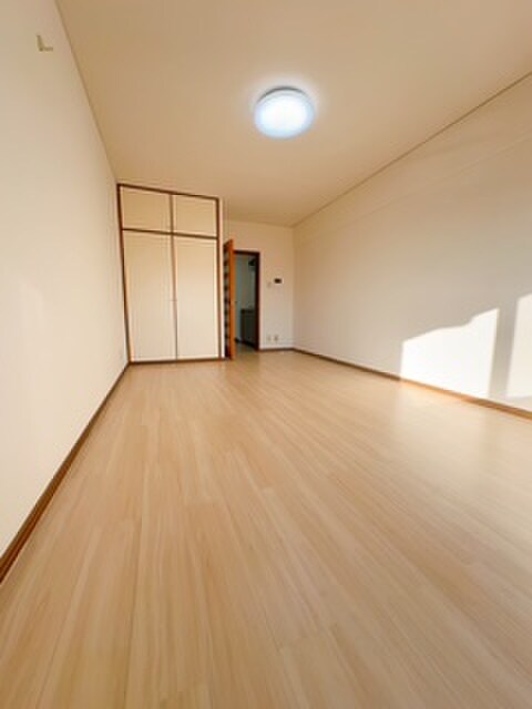 物件内観写真9　(居室)