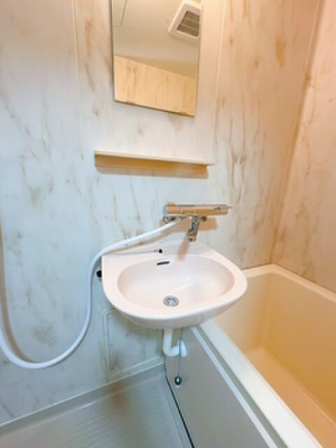 物件内観写真15　(洗面)