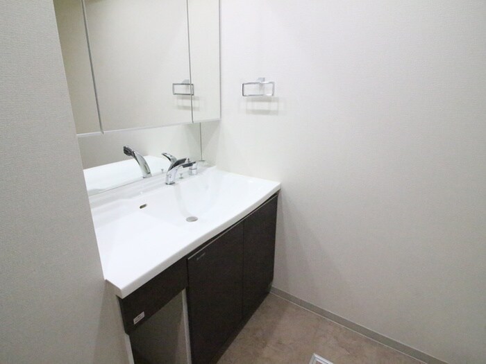 物件内観写真12　(洗面)