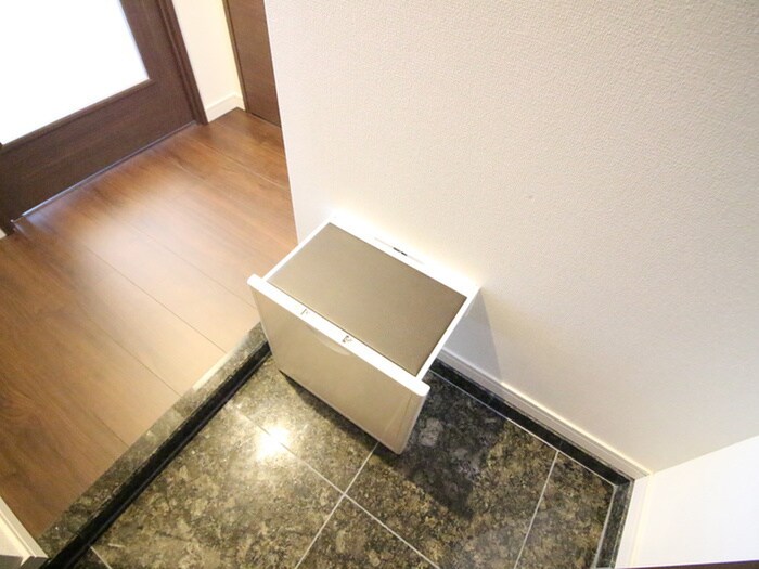 物件内観写真20　(玄関)