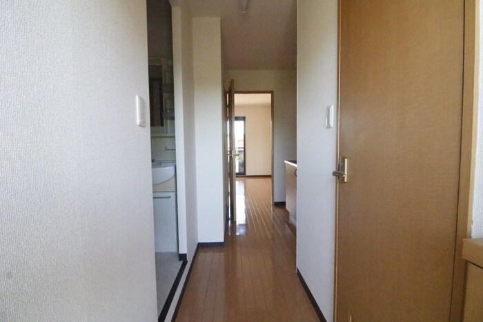 物件内観写真19　(廊下)